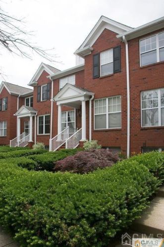 51 Center St, Metuchen NJ  08840-1860 exterior