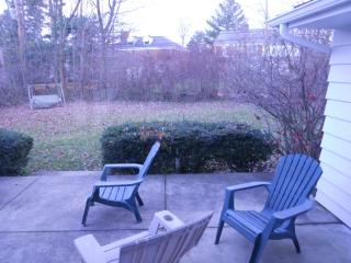 2674 Green Rd, Cleveland OH  44122-2136 exterior