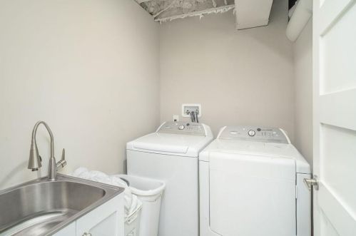 2409 Melinda Ct, Atlanta GA 30345 exterior