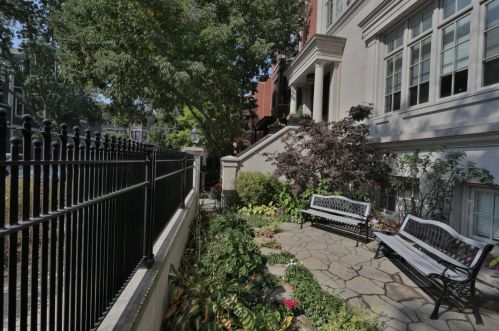 716 Schubert Ave, Chicago IL 60614-1247 exterior