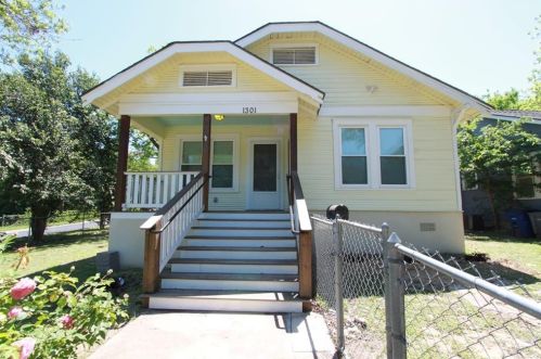 1301 6th St, Austin TX  78704-3301 exterior