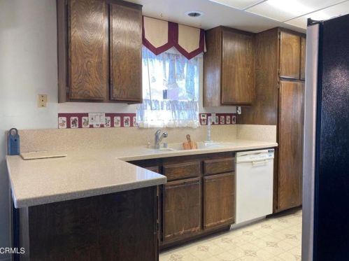 1341 Bottlebrush Pl, Oxnard CA 93030-5200 exterior