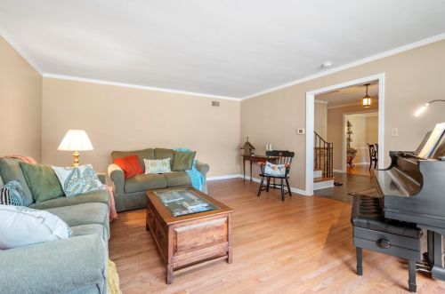 181 Penhurst Dr, Pittsburgh PA 15235-5318 exterior