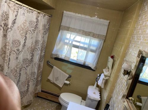 155 Grv St, Providence RI 02909-1105 exterior