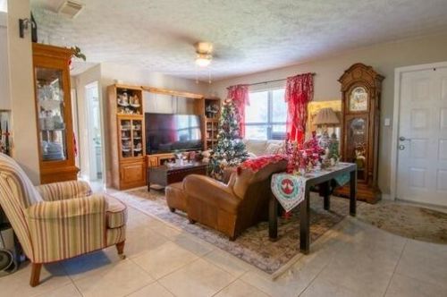 2173 Gaslight St, Fort Pierce FL  34952-7330 exterior