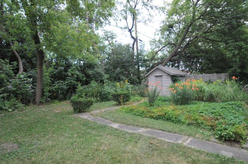 526 71st St, Milwaukee WI  53214-1635 exterior