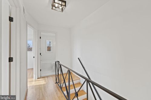 10 Taylor Run Pkwy, Alexandria VA 22314-4978 exterior