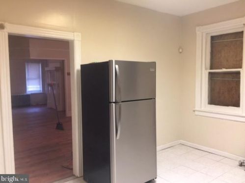 379 Brunswick Ave, Trenton NJ  08618-5910 exterior