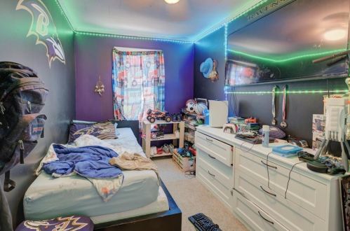 43 5 Ave, Woonsocket RI 02895-5019 exterior