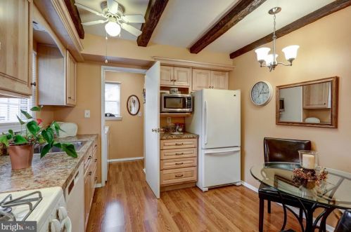 407 Valleybrook Dr, Lancaster PA 17601-4612 exterior