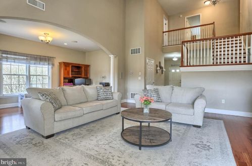 1110 Cord Dr, Hummelstown PA 17036-6815 exterior