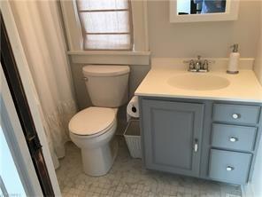 1598 Lewis Dr, Cleveland OH  44107-4835 exterior