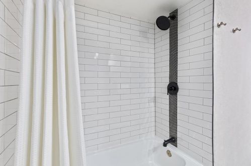 2551 El Cerrito, Dallas TX 75228-5911 exterior