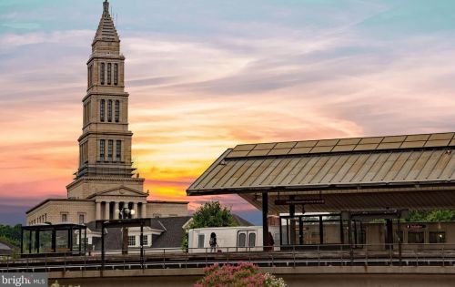 16 Masonic View Ave, Alexandria VA  22301-2204 exterior