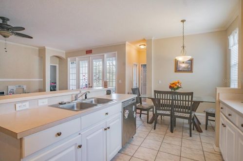 10118 Arbor Run Dr, Tampa FL 33647-2955 exterior