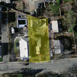 29 Pearl St, Newton MA  02458-1635 aerial view