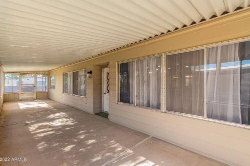 9010 Olive Ln, Chandler AZ  85248-6404 exterior