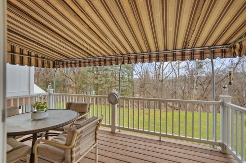 509 Newport Dr, Pittsburgh PA  15235-3228 exterior