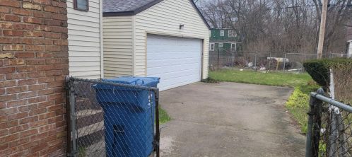 1129 Whitcomb St, Gary, IN 46404-1717