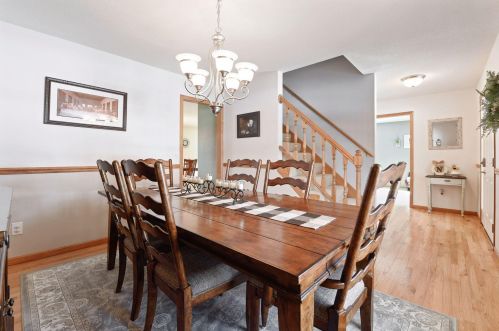 799 Ashley Dr, Chaska MN 55318-1540 exterior