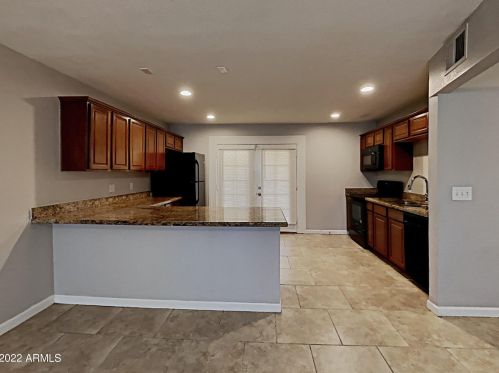 12808 32nd Ave, Phoenix AZ  85029-1309 exterior