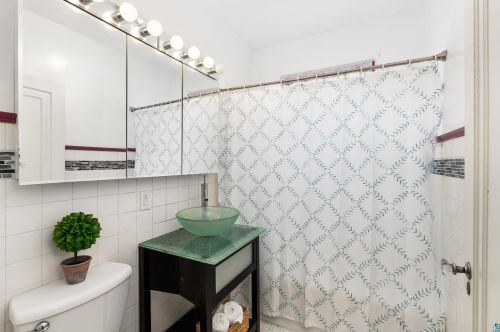 4725 Dodge St, Duluth MN 55804-2430 exterior