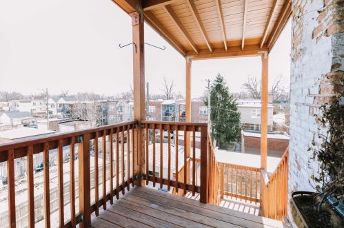 3753 Wilson Ave, Chicago IL  60625-7886 exterior