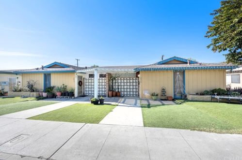 207 Acacia Ave, Fullerton, CA 92831-4737