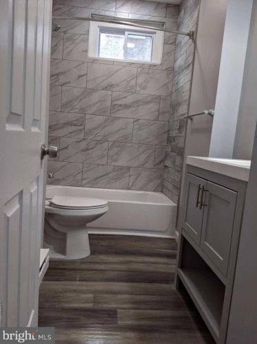 1526 18 St, Philadelphia PA 19146-4744 exterior