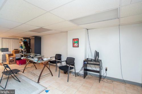 7316 Frankford Ave, Philadelphia PA 19135-3405 exterior