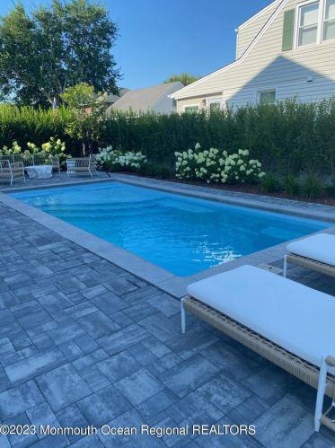 400 Newark Ave, Point Pleasant Beach NJ 08742-4141 exterior