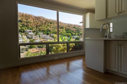 1717 Noe St, Honolulu HI 96819 exterior