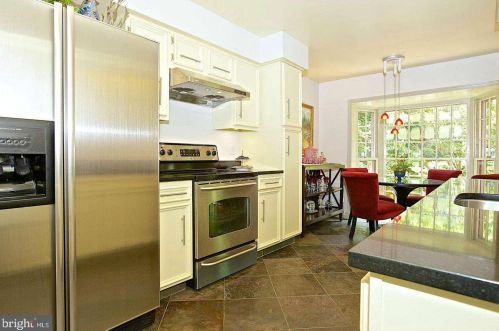 7405 Hallcrest Dr, Mc Lean VA  22102-2911 exterior