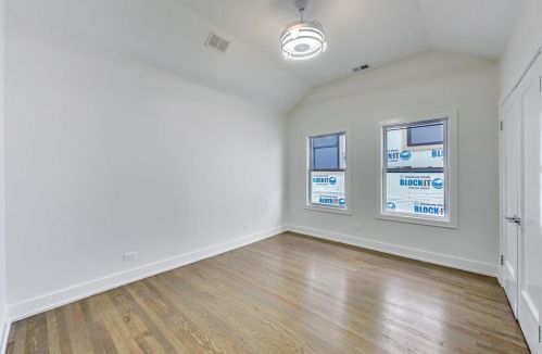 3111 Leland Ave, Chicago IL  60625-4406 exterior