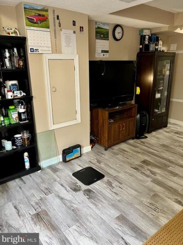 11930 Andrew Ct, Silver Spring MD 20902-1151 exterior