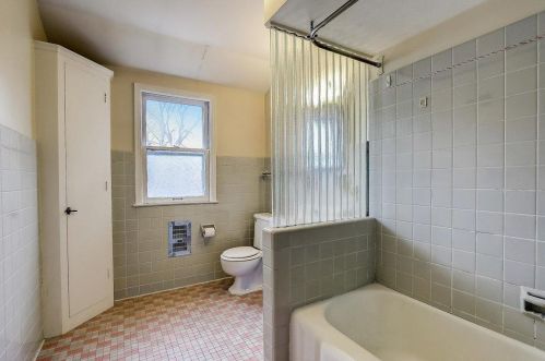 4543 Ardmore Ave, Milwaukee WI 53211-1402 exterior