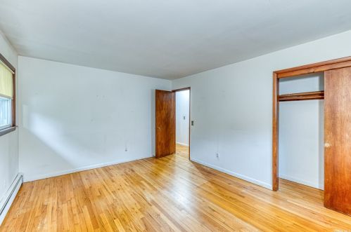 317 Plymouth St, Huntington Station NY 11746-7018 exterior