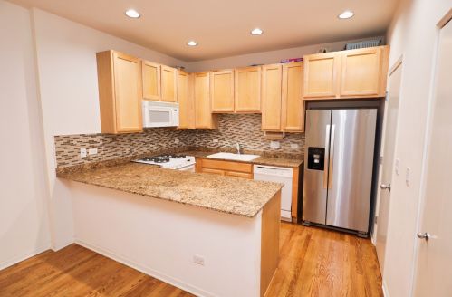 1332 Indiana Ave, Chicago IL  60605-2604 exterior