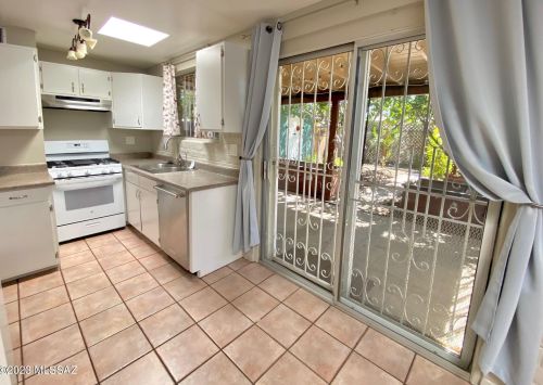 6126 14 St, Tucson AZ 85711-4215 exterior