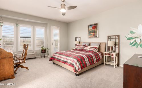 23002 52nd St, Phoenix AZ 85018-4402 exterior