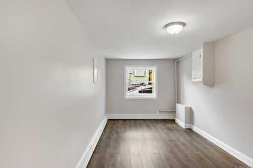 3846 Amundson Ave, Bronx NY 10466-5920 exterior