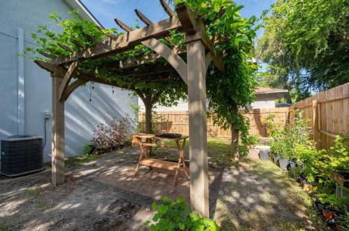 1704 Louisiana Ave, Tampa FL  33610-6037 exterior