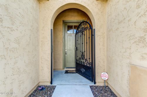 3765 Aracely Dr, Phoenix AZ 85087-5998 exterior