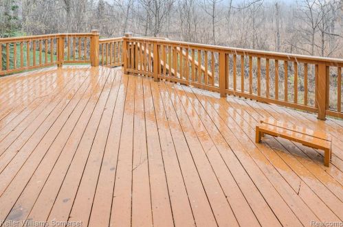 5348 Creekmonte Dr, Rochester MI 48306-4793 exterior