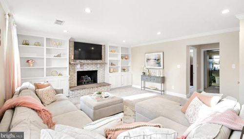 4721 Jasmine Dr, Rockville MD exterior