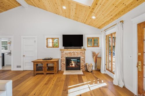 448 Madrona Ave, Brea CA 92821-5339 exterior