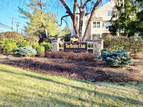 203 Porter Way, Bridgewater NJ  08807-3556 exterior