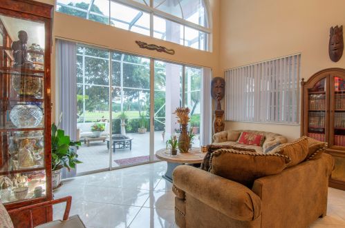 425 Fairway Lndg, Fort Pierce FL 34986-2166 exterior