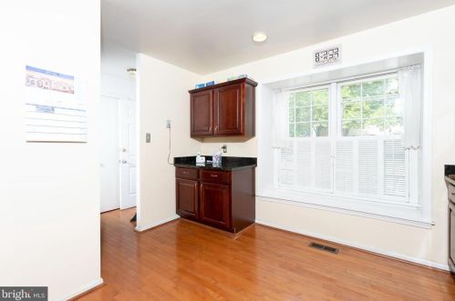 11907 Bargate Ct, Rockville MD 20852-4117 exterior