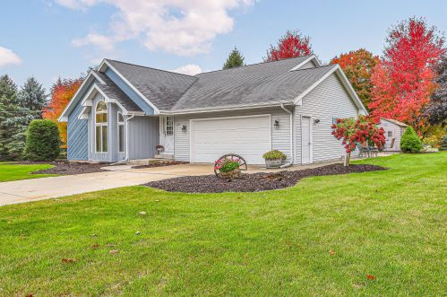 4525 Broadway St, Manitowoc, WI 54220-9354